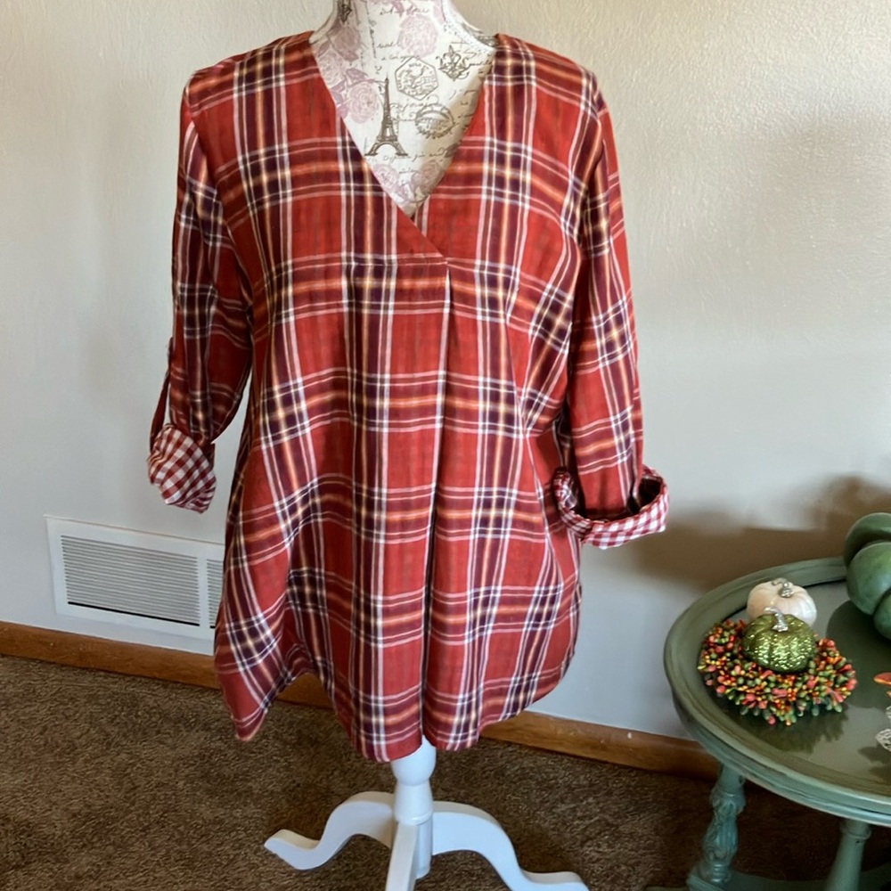 BLU PEPPER. HAS 2 POCKETS! GREAT THANKSGIVING TOP. SIZE MEDIUM. BROWN & RUST.EUC